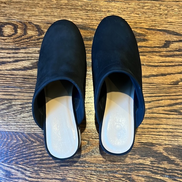 Ann Taylor Loft Black Suede Clogs in size 7.5 never worn - Picture 5 of 7
